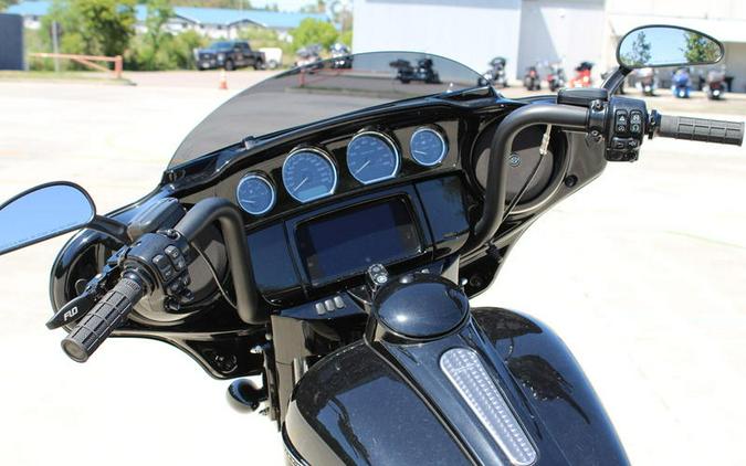 2019 Harley-Davidson® FLHXS - Street Glide® Special