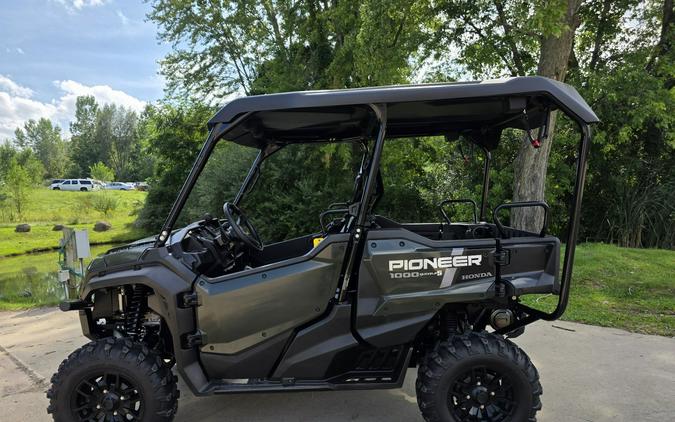 2025 Honda Pioneer 1000-5 Deluxe