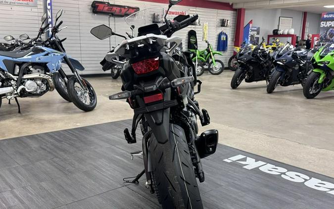 2027 Suzuki GSX-S 1000GX+