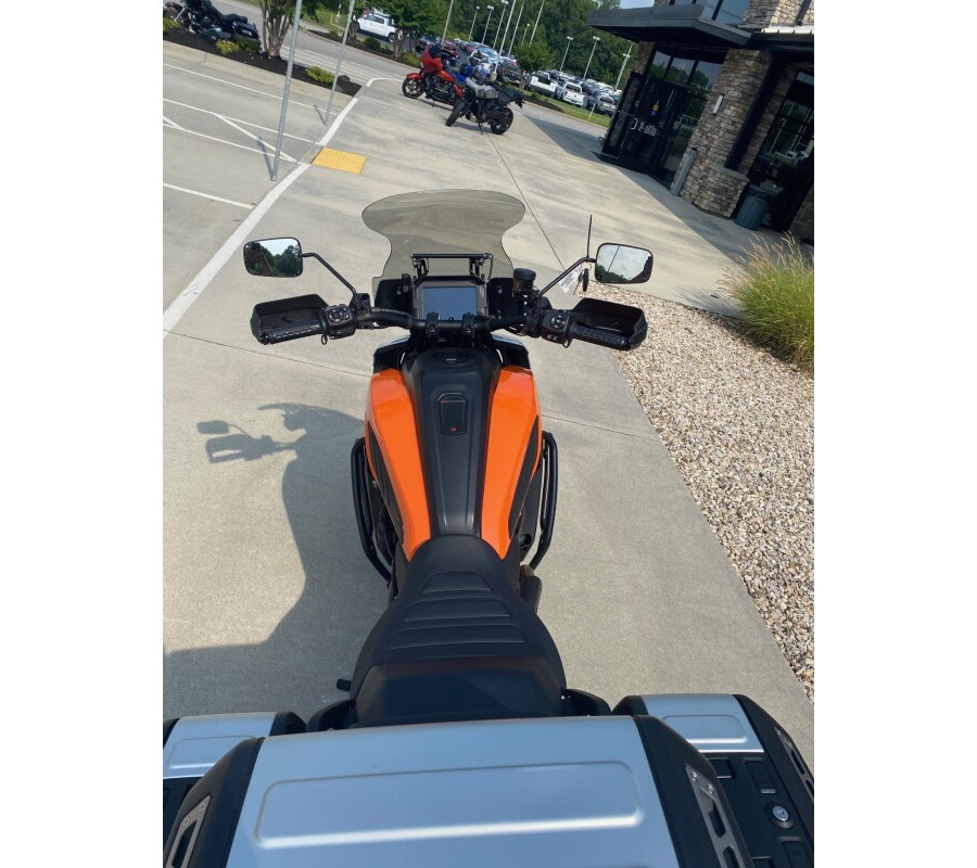 2021 Harley-Davidson Pan America™ 1250 Baja Orange/Stonewashed White Pearl