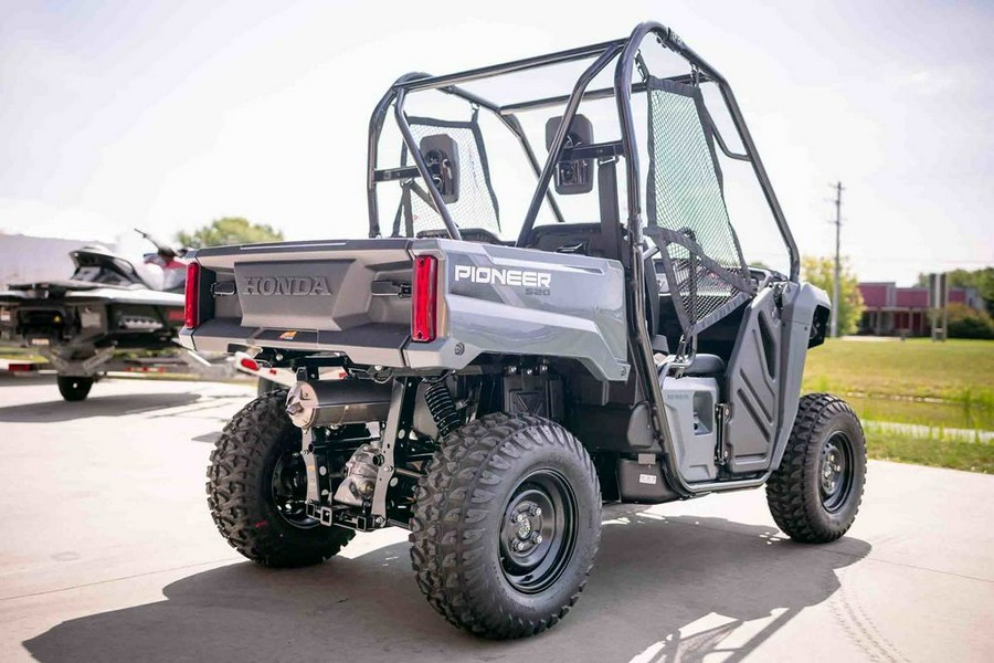 2025 Honda® Pioneer 520