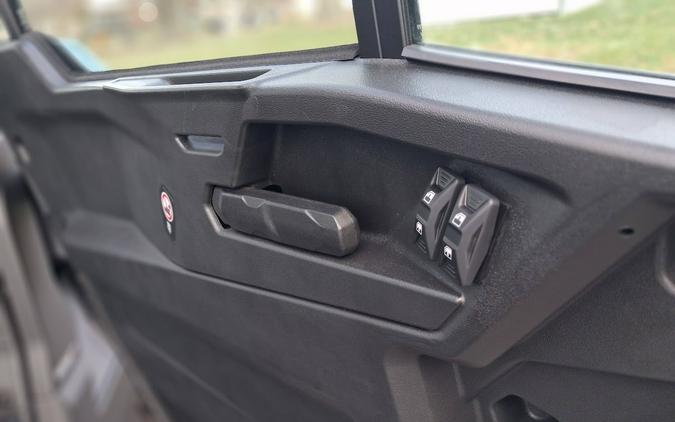 2026 Can-Am Defender DPS CAB