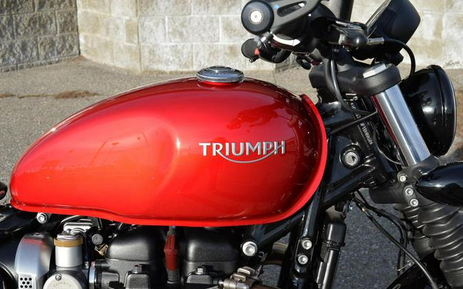 2023 Triumph Bonneville Bobber Red Hopper