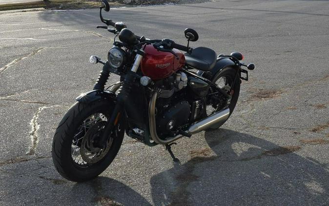 2023 Triumph Bonneville Bobber Red Hopper