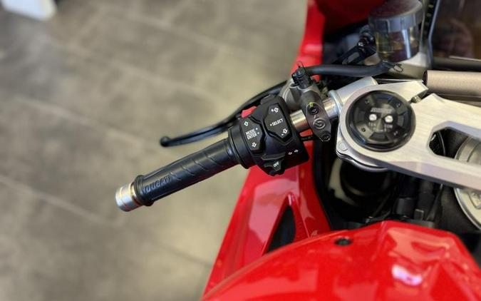 2024 Ducati Panigale V4 Red