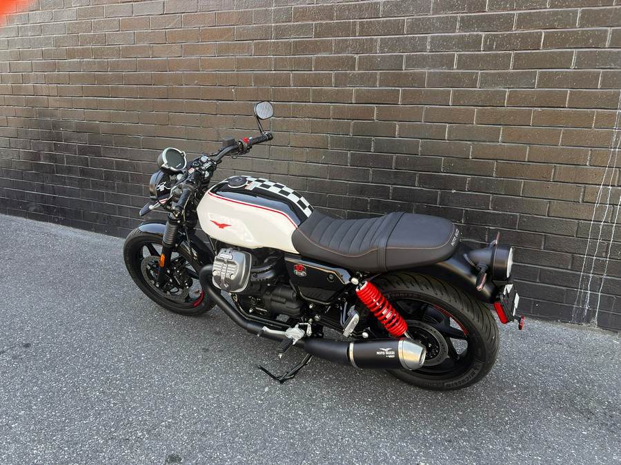 2024 Moto Guzzi V7 Stone Ten