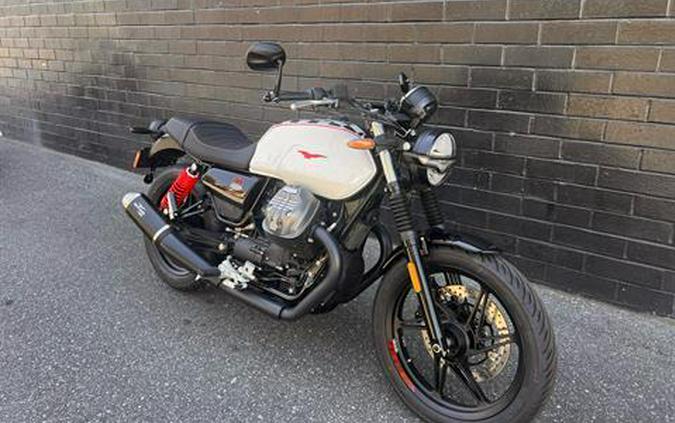 2024 Moto Guzzi V7 Stone Ten