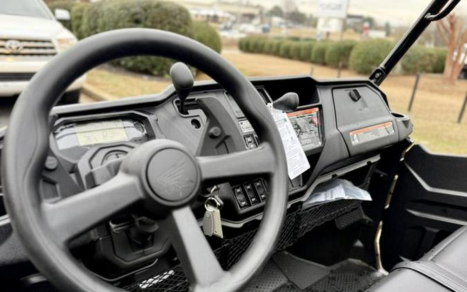 2025 Honda® Pioneer 1000-6 Deluxe Crew