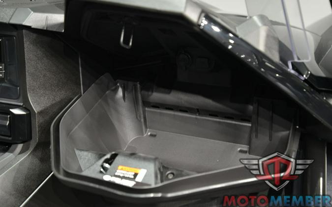 2024 Polaris SlingshotĀ® S with Technology Package I