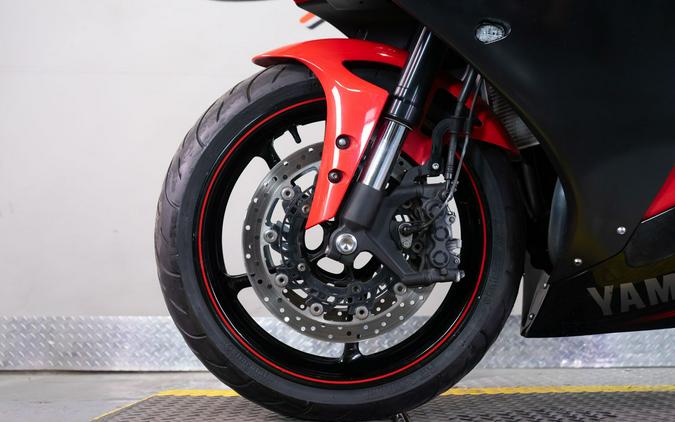 2013 Yamaha YZF-R1