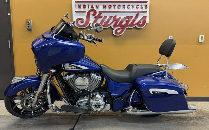2023 Indian Chieftain Limited Spirit Blue Metallic Limited Silver Quartz Metallic