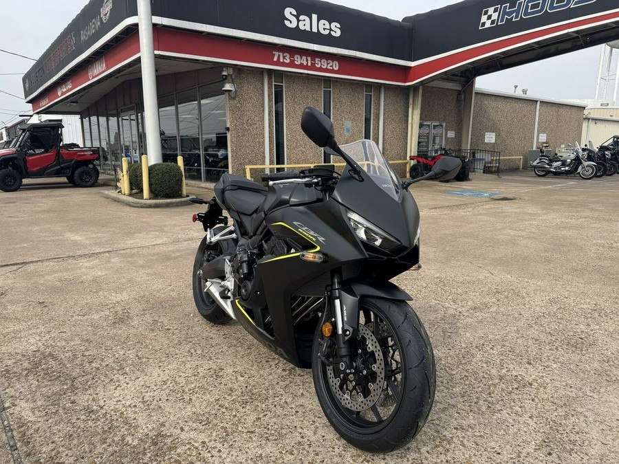 2026 Honda® CBR650R E-Clutch