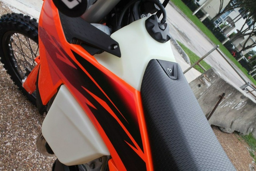 2027 KTM XC 300 W