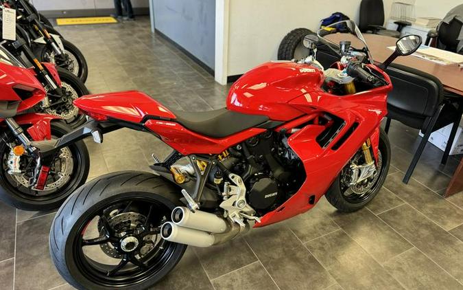 2024 Ducati Supersport 950 S Red