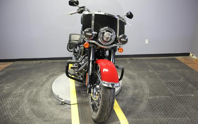 2020 Harley-Davidson Heritage Classic 114 Billiard Red/Vivid Black