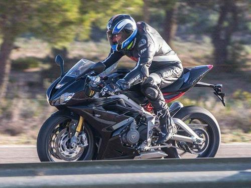 2020 Triumph Daytona Moto2 765 Limited Edition Second Look (+ 27 Photos)