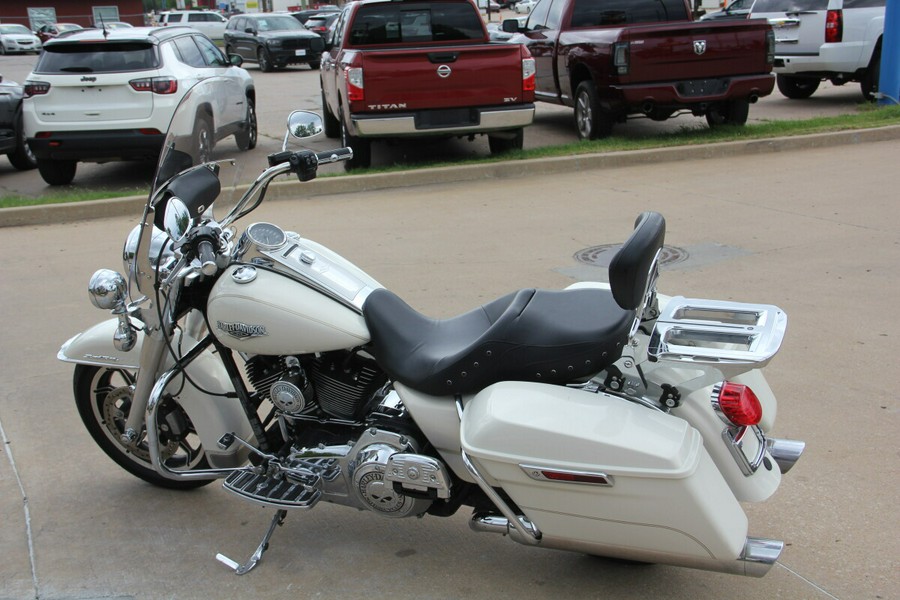 2015 Harley-Davidson Road King Classic