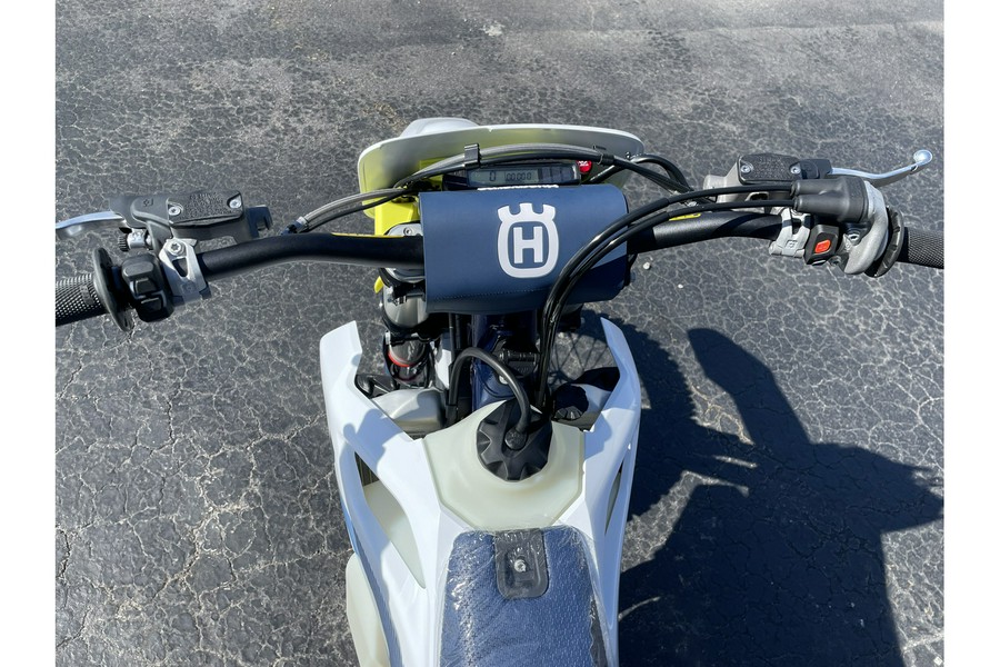 2024 Husqvarna Motorcycles TE 300