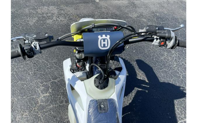 2024 Husqvarna Motorcycles TE 300