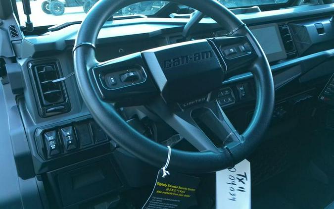 2026 Can-Am® Defender MAX Limited HD11