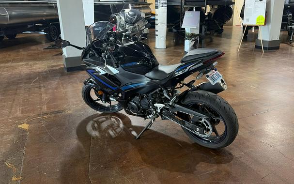 2025 Kawasaki NINJA 500 KRT SE ABS