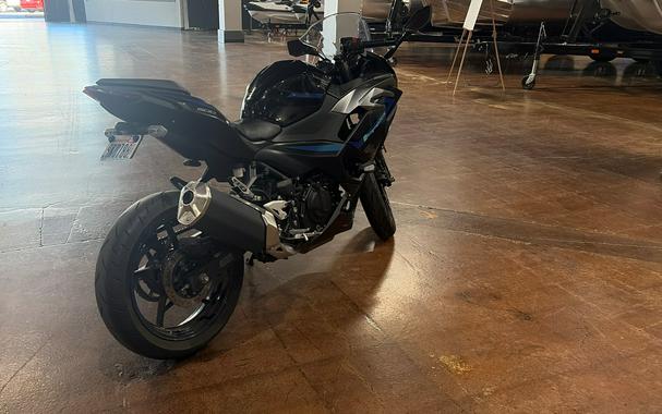 2025 Kawasaki NINJA 500 KRT SE ABS