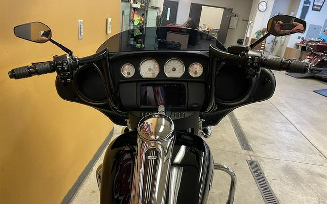 2022 Harley-Davidson FLHX - Street Glide