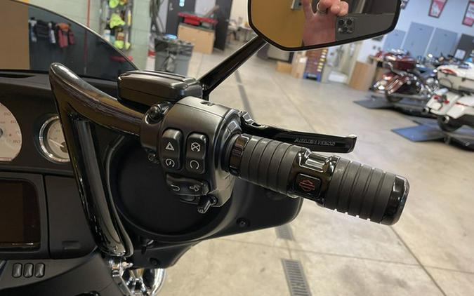 2022 Harley-Davidson FLHX - Street Glide