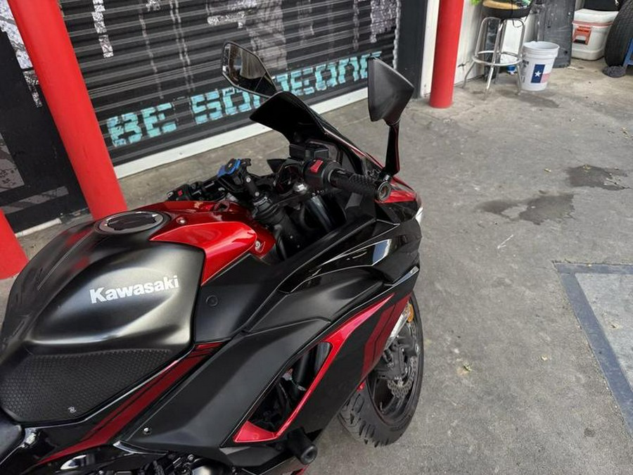 2022 Kawasaki Ninja® 650 ABS Metallic Matte Graphenesteel Gray