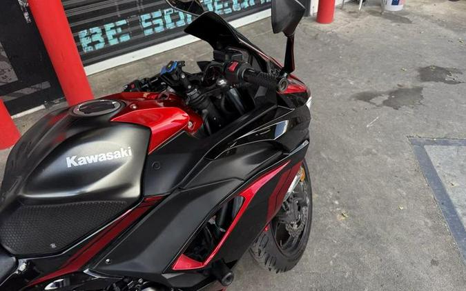 2022 Kawasaki Ninja® 650 ABS Metallic Matte Graphenesteel Gray