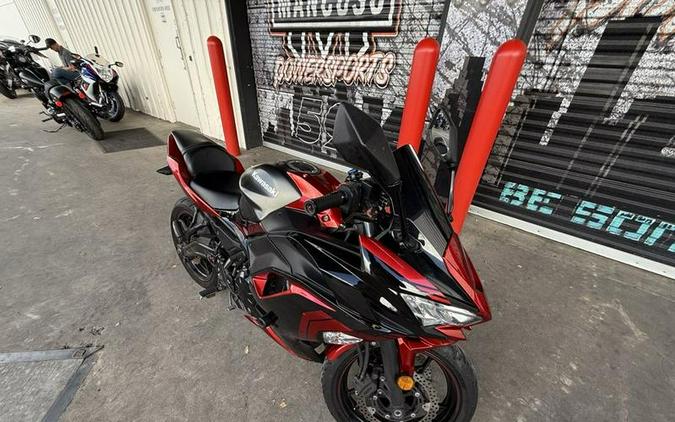 2022 Kawasaki Ninja® 650 ABS Metallic Matte Graphenesteel Gray