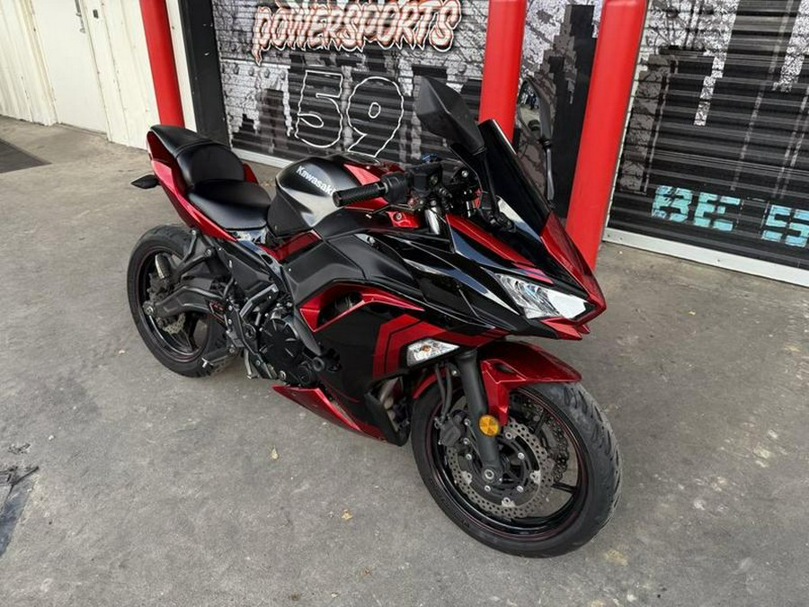 2022 Kawasaki Ninja® 650 ABS Metallic Matte Graphenesteel Gray