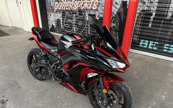 2022 Kawasaki Ninja® 650 ABS Metallic Matte Graphenesteel Gray