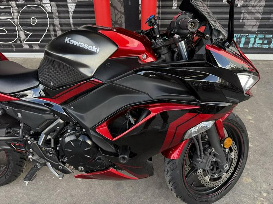 2022 Kawasaki Ninja® 650 ABS Metallic Matte Graphenesteel Gray