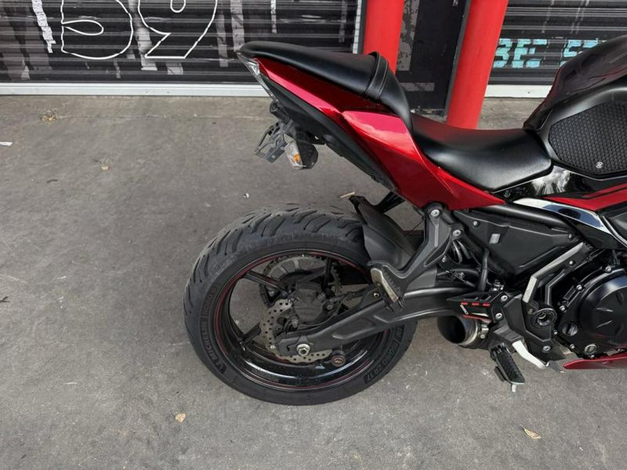 2022 Kawasaki Ninja® 650 ABS Metallic Matte Graphenesteel Gray