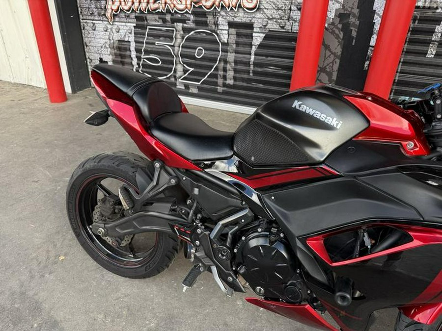 2022 Kawasaki Ninja® 650 ABS Metallic Matte Graphenesteel Gray