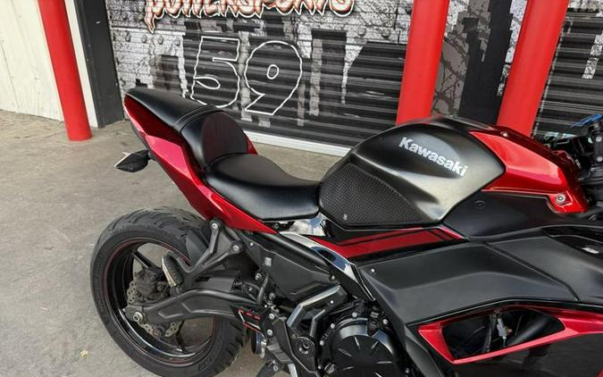 2022 Kawasaki Ninja® 650 ABS Metallic Matte Graphenesteel Gray