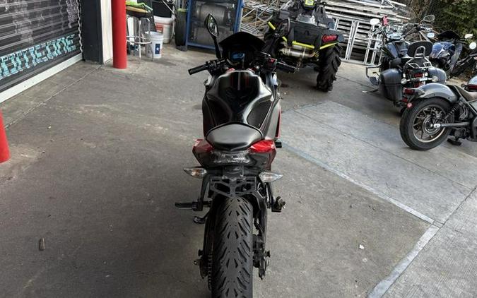 2022 Kawasaki Ninja® 650 ABS Metallic Matte Graphenesteel Gray