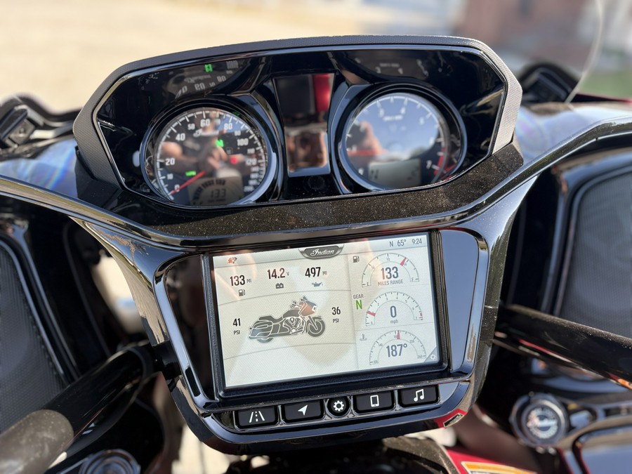 2026 Indian Motorcycle Challenger® Dark Horse®