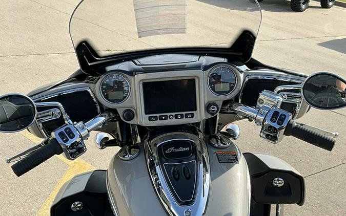 2025 Indian Roadmaster Limited Silver Quartz Metallic