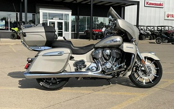2025 Indian Roadmaster Limited Silver Quartz Metallic