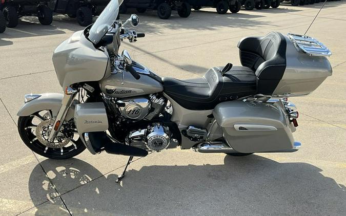 2025 Indian Roadmaster Limited Silver Quartz Metallic