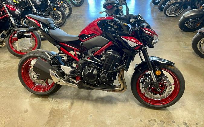 2024 Kawasaki Z900 ABS Candy Persimmon Red/Ebony