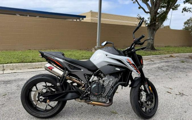 2023 KTM Duke 790
