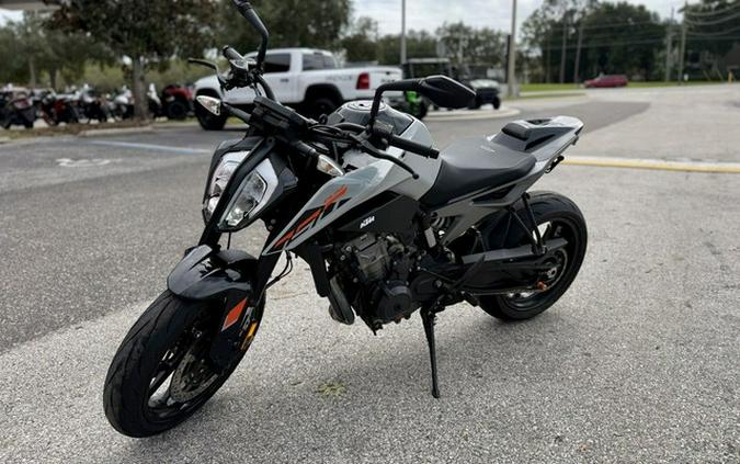 2023 KTM Duke 790