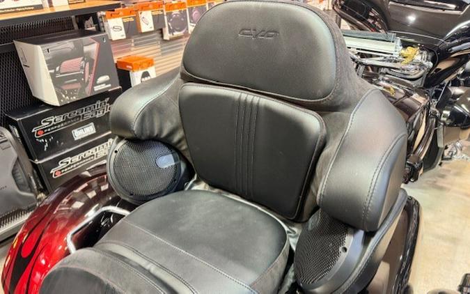 2022 Harley-Davidson® CVO™ Tri Glide® FLHTCUTG