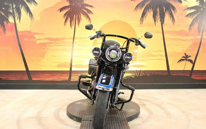 2022 Harley-Davidson® FLHCS - Heritage Classic 114