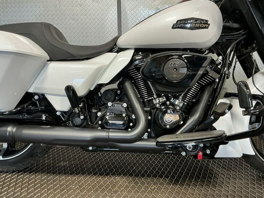 2024 Harley-Davidson Street Glide Base