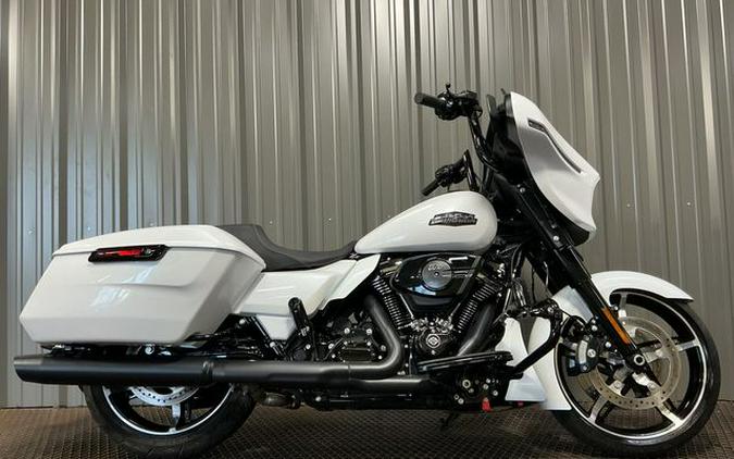 2024 Harley-Davidson Street Glide Base