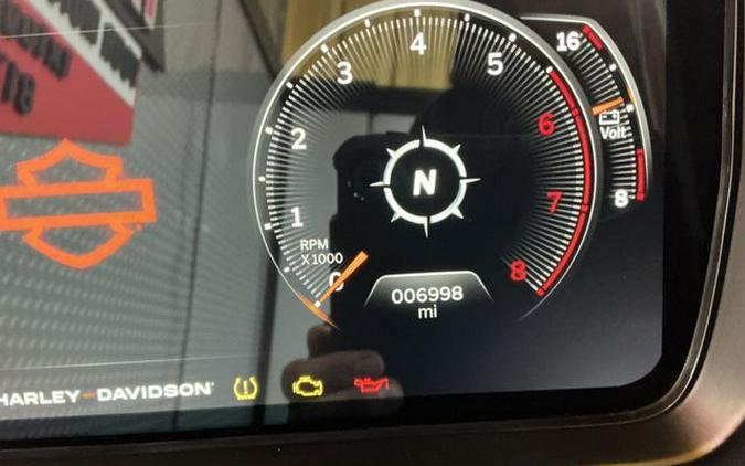 2024 Harley-Davidson Street Glide Base